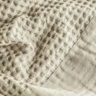 Roupão de banho com capuz em favo de mel de algodão e babado de linho - Plush Viadurini