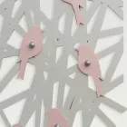 Cabide de parede em madeira colorida com um design moderno - Alberuccell Viadurini