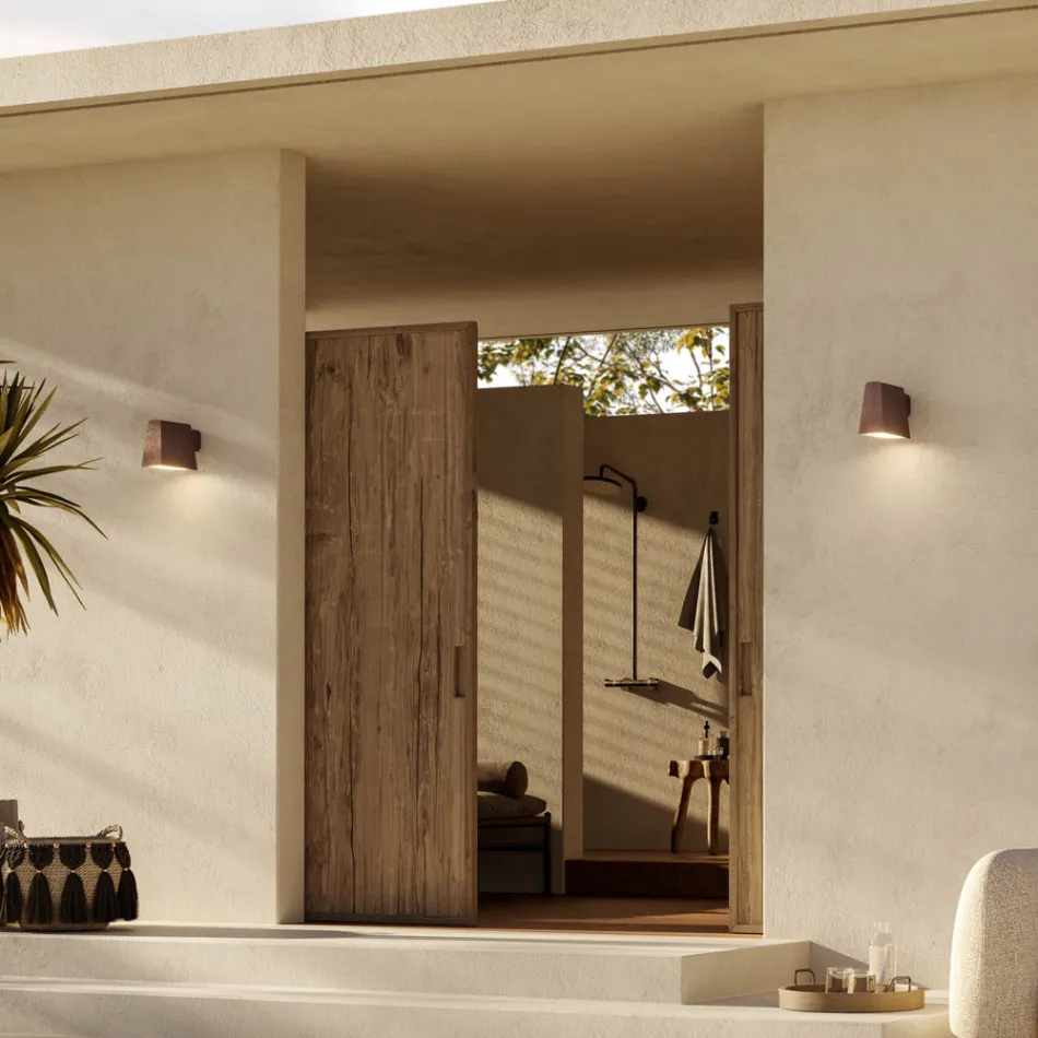 Candeeiro de parede exterior em metal castanho antigo - Saint Tropez por Il Fanale Viadurini