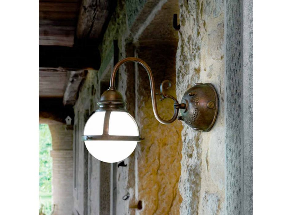 Impermeabilização de paredes em latão antigo e vidro soprado Viadurini