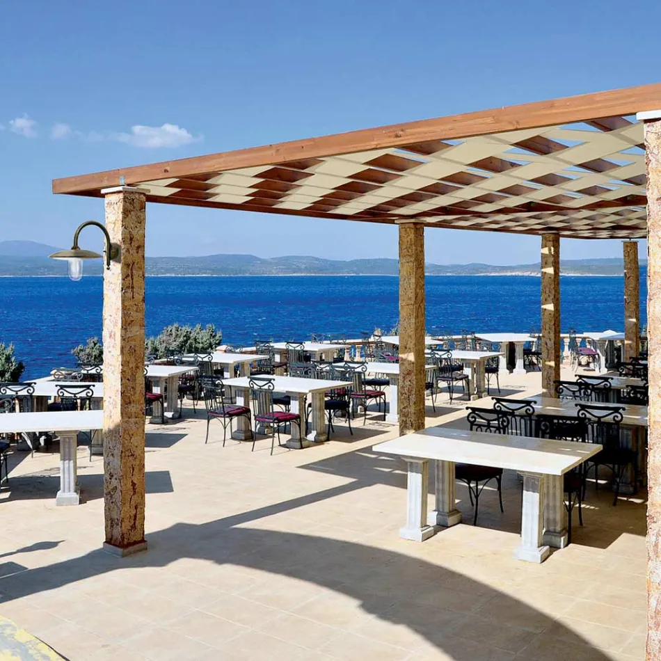 Arandela externa em latão, vidro opalino e IP44, fabricada na Itália - Drago Viadurini