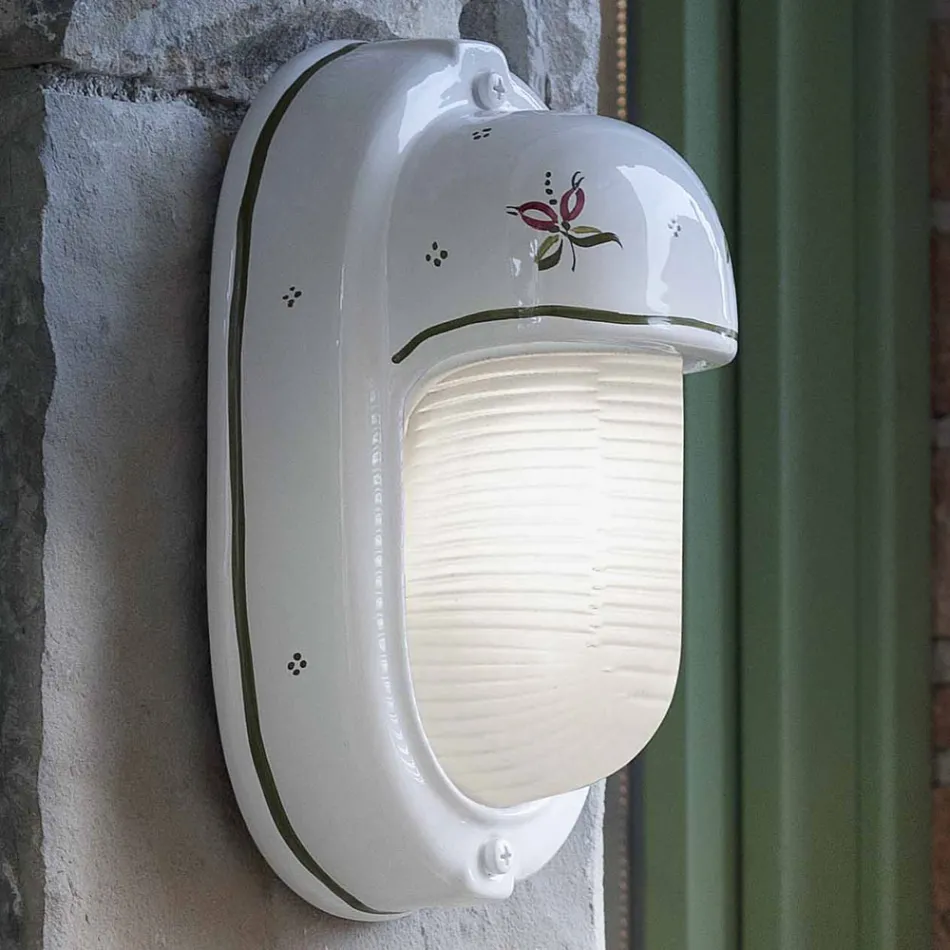 Candeeiro de parede vertical para exterior em cerâmica pintada à mão - Brindisi Viadurini