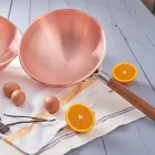 Bastardella de cobre estanhado à mão com cabo de madeira 22 cm - Giampiero Viadurini