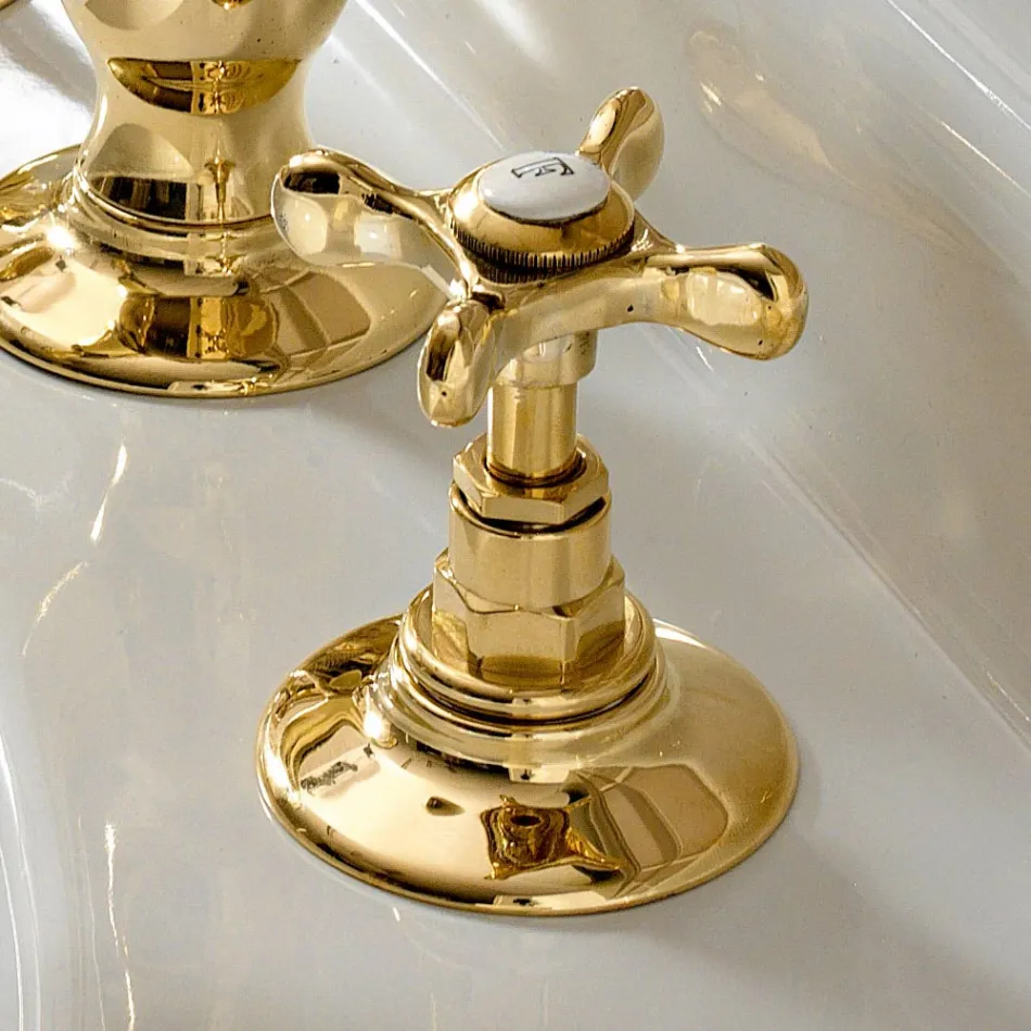 Misturador para lavatório com 3 furos e ralo clássico feito à mão em latão - Fioretta Viadurini