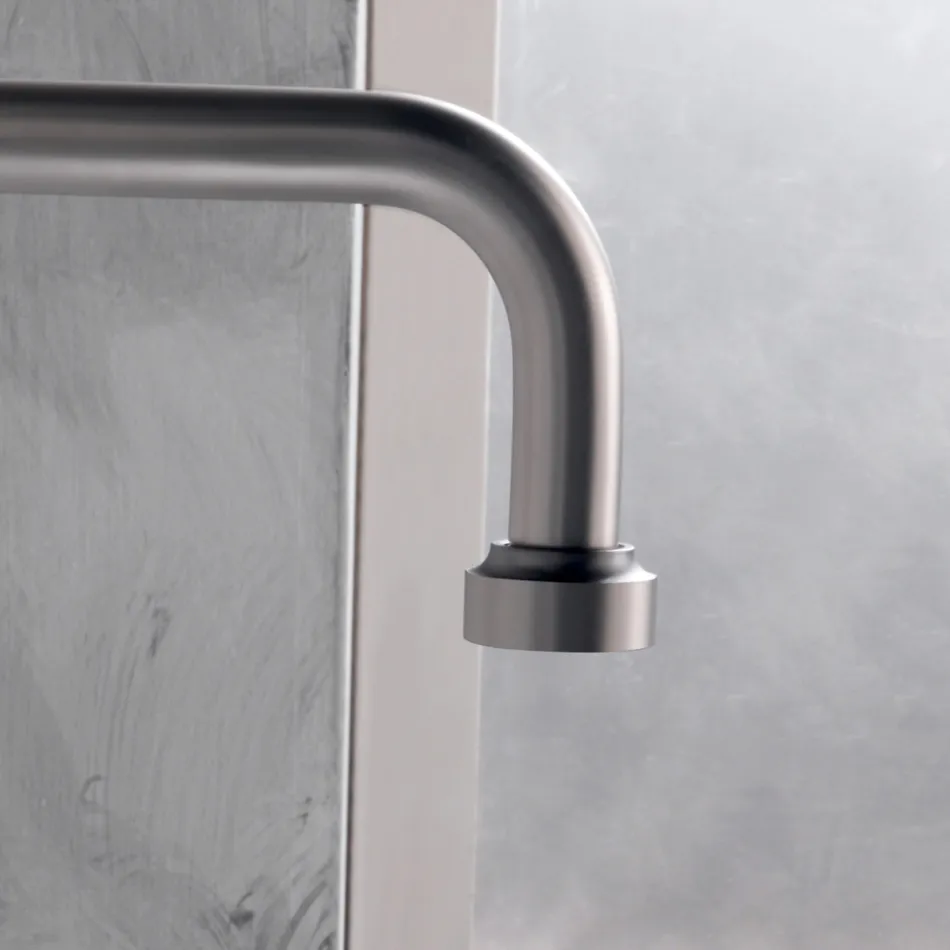 Moderno misturador de bacia de 3 furos com linhas vermelhas e azuis fabricado na Itália - Quito Viadurini