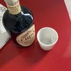 Grappa Glass em mármore branco de Carrara fabricado na Itália - Fergie Viadurini