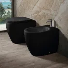 Bidê de chão Aster em cerâmica fosca, disponível em duas cores e com design moderno. Viadurini