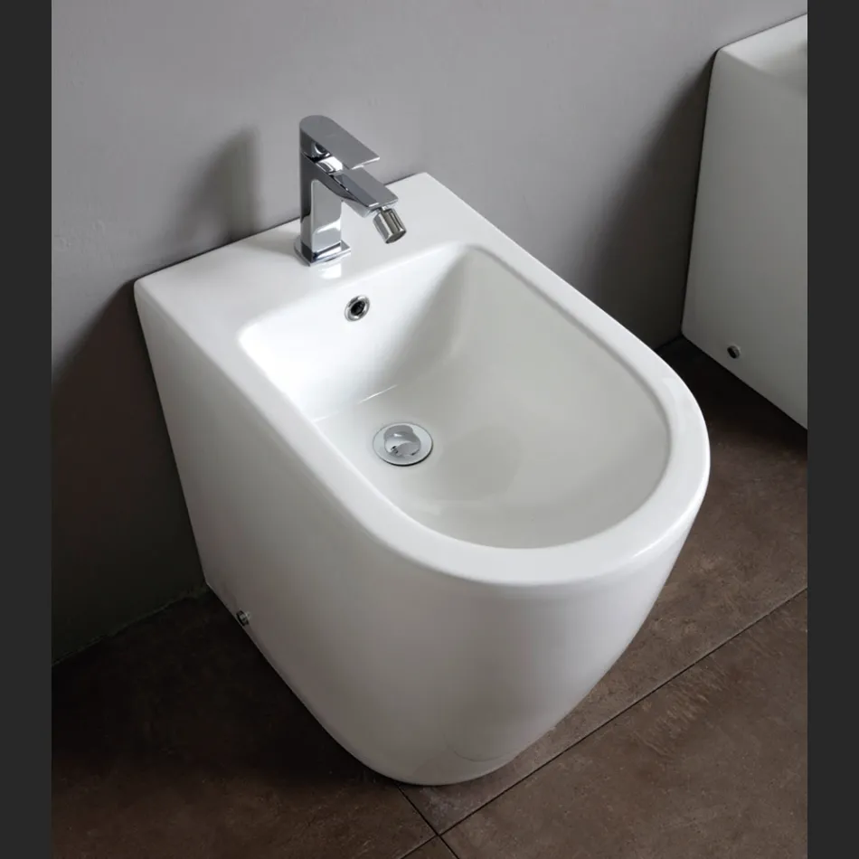 Bidê monocomando com ralo deslocado em cerâmica com design moderno - Oleandro  Viadurini
