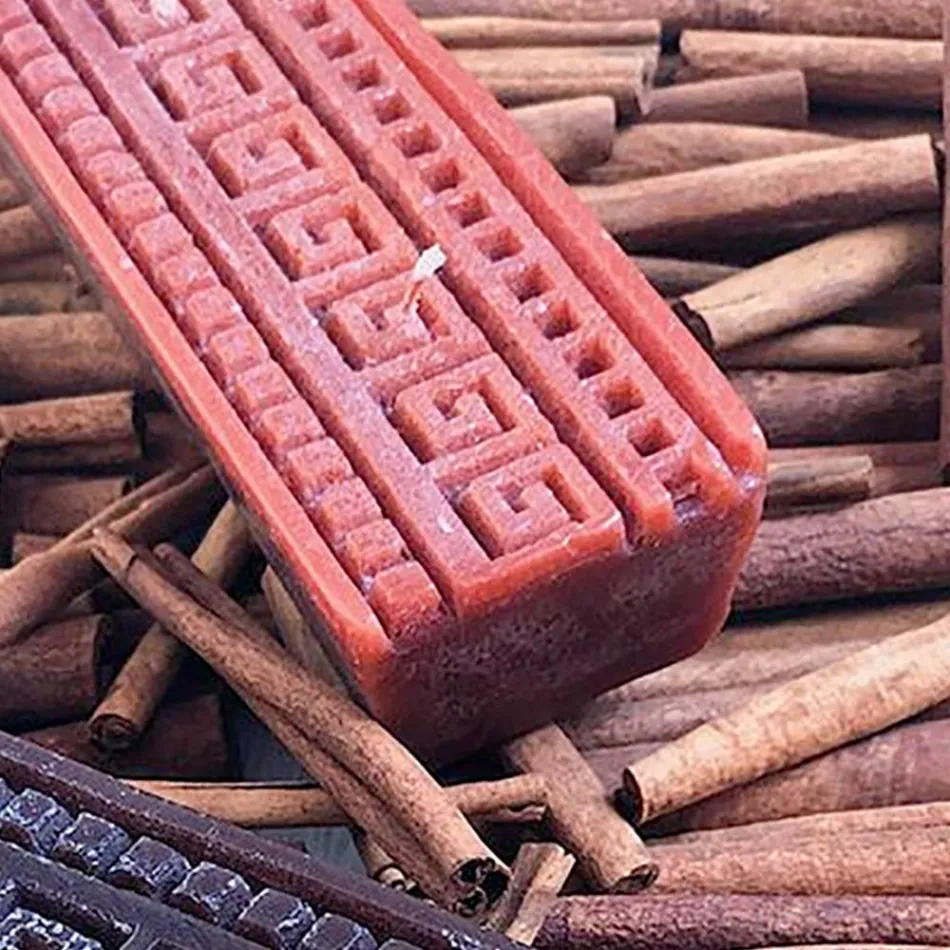 Vela artesanal retangular com aroma de canela fabricada na Itália - Alissa Viadurini