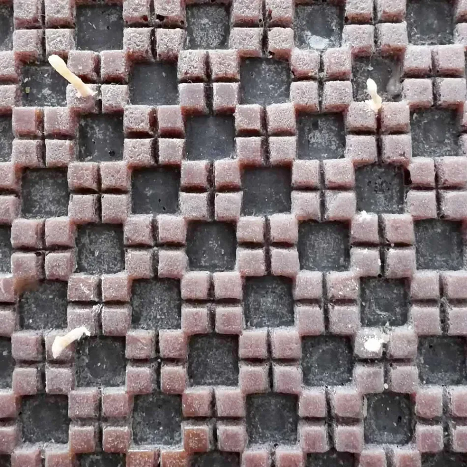 Vela de cera com aroma de canela com 4 pavios fabricada na Itália - Yuma Viadurini