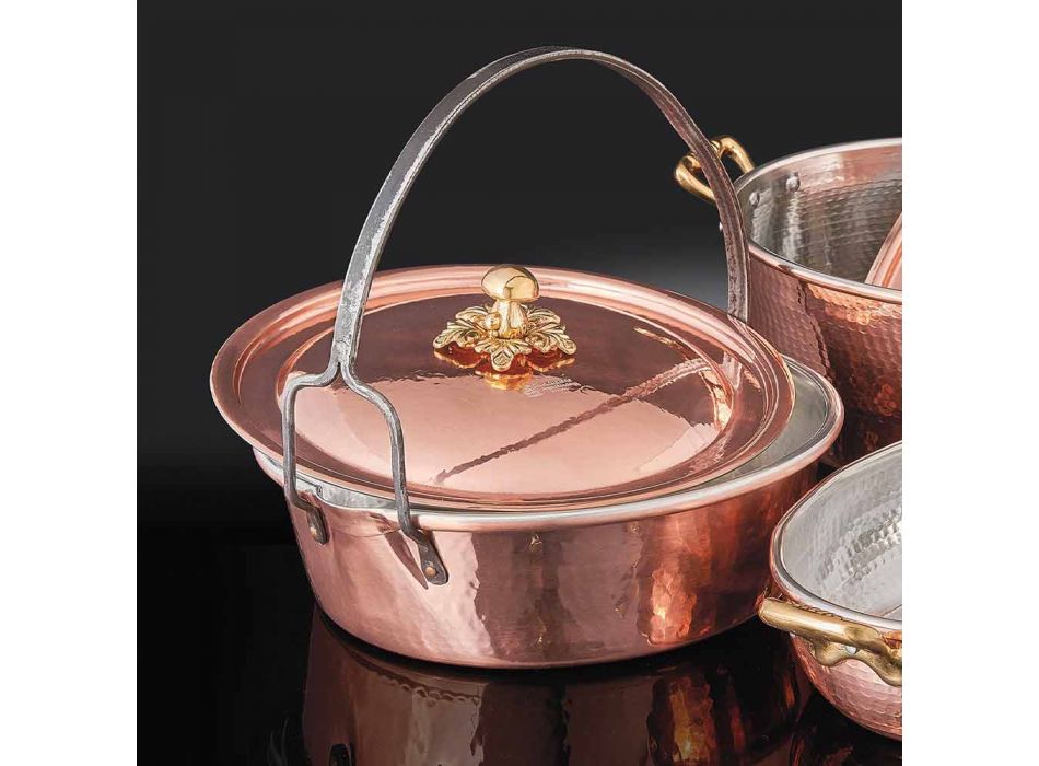 Caçarola de cobre estanhado à mão, tampa e cabo arqueado de 28 cm - Mariagiu Viadurini