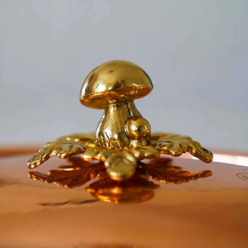 Caçarola de cobre estanhado à mão, tampa e cabo arqueado de 28 cm - Mariagiu Viadurini