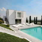 Espreguiçadeira Exterior Design em Polietileno Branco Fabricado na Itália - Ervin Viadurini