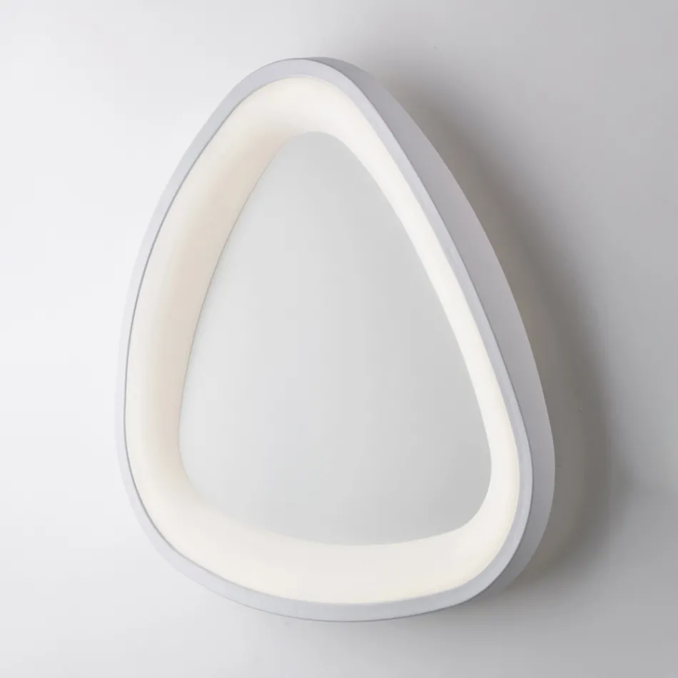 Voyager, uma luminária sofisticada de vidro e metal, fabricada na Itália. Viadurini