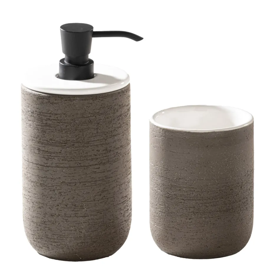 Composição de Banheiro Branco com Armário, Espelho e Acessórios - Sylviane Viadurini