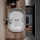 Conjunto para banheiro com 1 gaveta, 2 prateleiras de carvalho, pia e espelho - Titan Viadurini