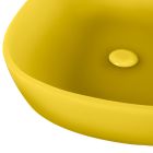 Composição de Design de Banheiro Amarelo com Acessórios e Espelho - Patryk Viadurini