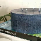 Composição de 3 velas redondas modernas de cera fabricadas na Itália - Candie Viadurini