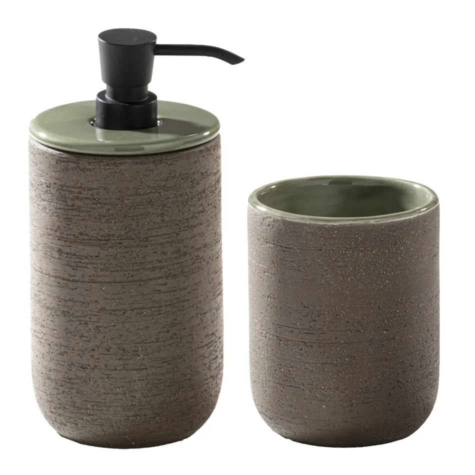 Composição de armário de banheiro com piso verde e acessórios esmaltados - Maryse Viadurini