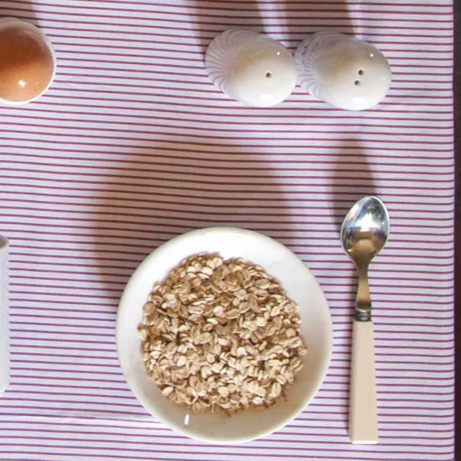 Recipientes de sal e pimenta em mármore de Carrara e Marquinia fabricados na Itália - Xino Viadurini