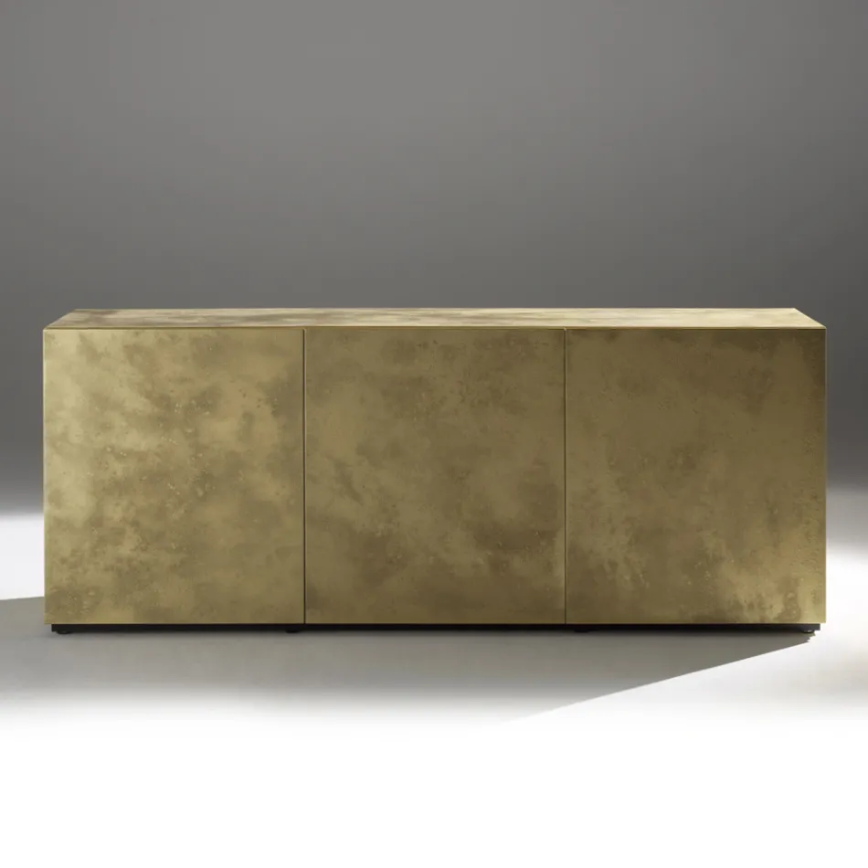 Aparador de 3 portas com 3 prateleiras internas em madeira e MDF - Pesci Viadurini