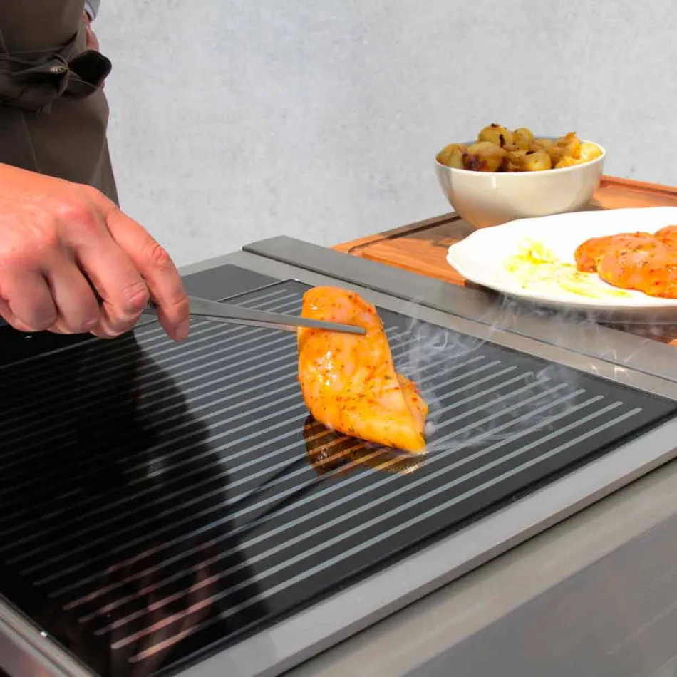 Cozinha ao ar livre moderna com rodas de madeira e aço - Buoncalliope Viadurini