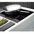 Cozinha moderna sobre rodas para jardim ao ar livre em madeira e aço - Calliope Viadurini