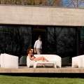 Sofá moderno ao ar livre feito com resina de polietileno, Blow by Vondom