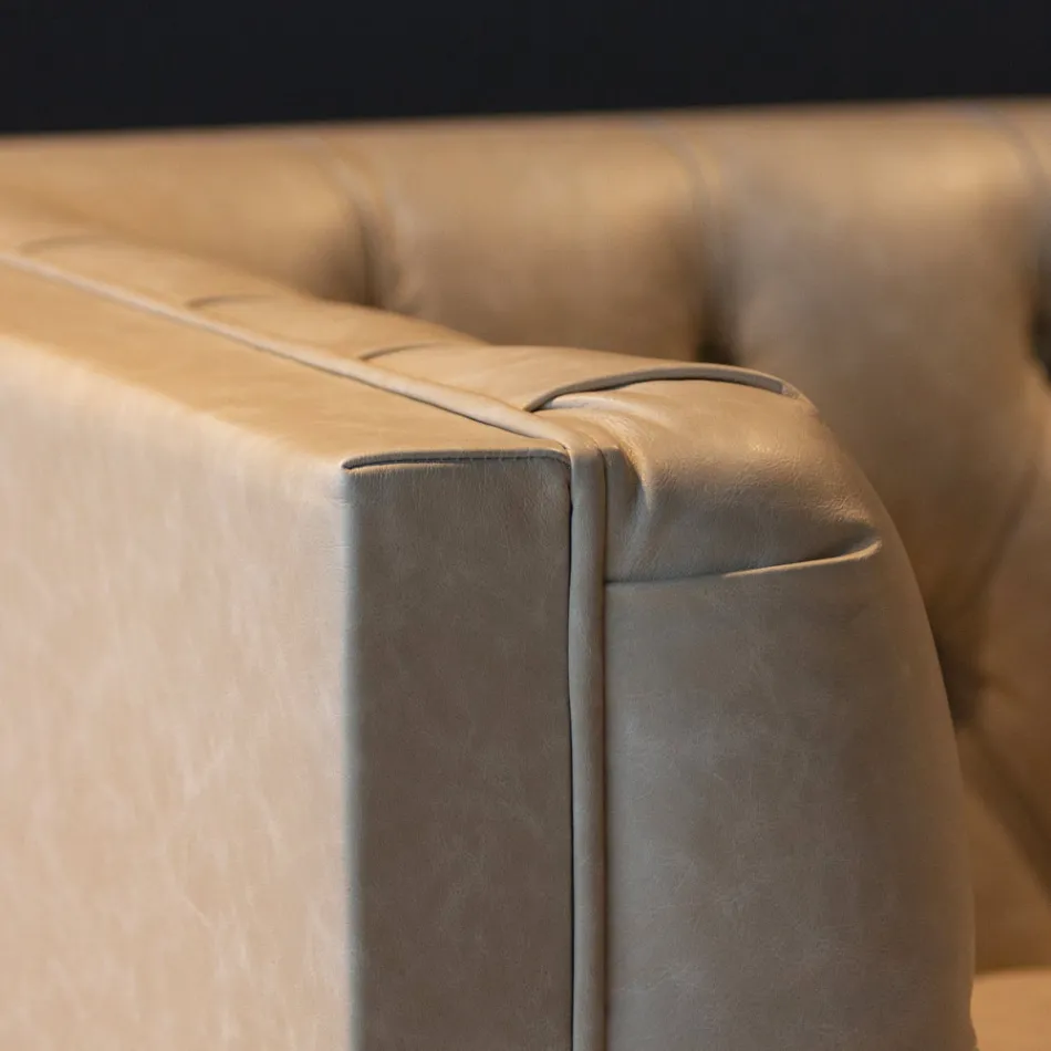 Sofá para Sala com Estrutura e Pés em Madeira Made in Italy - Comico Viadurini