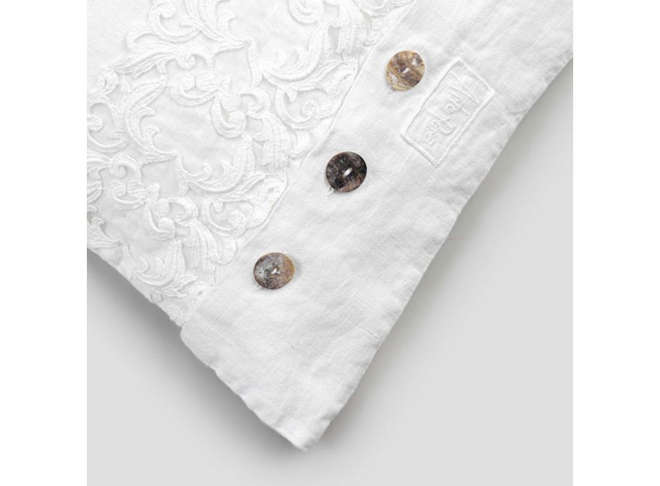 Capa de almofada quadrada branca com renda e botões de luxo italiano - logotipos Viadurini