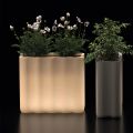 Vaso de plantas de polietileno colorido com duas fontes de alimentação, fabricado na Itália - Barbia