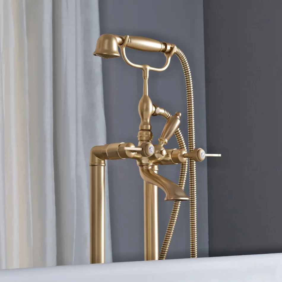 Banheira de chão com chuveiro de mão e mangueira flexível Made in Italy - Milano Viadurini