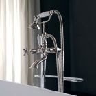 Conjunto de banheira de chão com toalheiro e chuveiro de mão Fabricado na Itália - Turim Viadurini