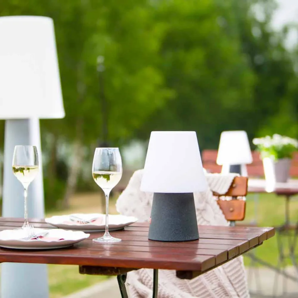 Lâmpada LED recarregável em plástico colorido para interior ou exterior - Fungostar Viadurini