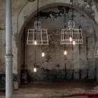 Lâmpada de suspensão 3 luzes em design de metal branco ou natural - caneta Viadurini