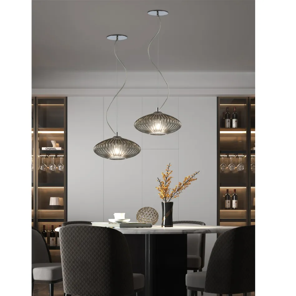 Candeeiro de suspensão de vidro soprado feito à mão em Veneza - Dafne Viadurini