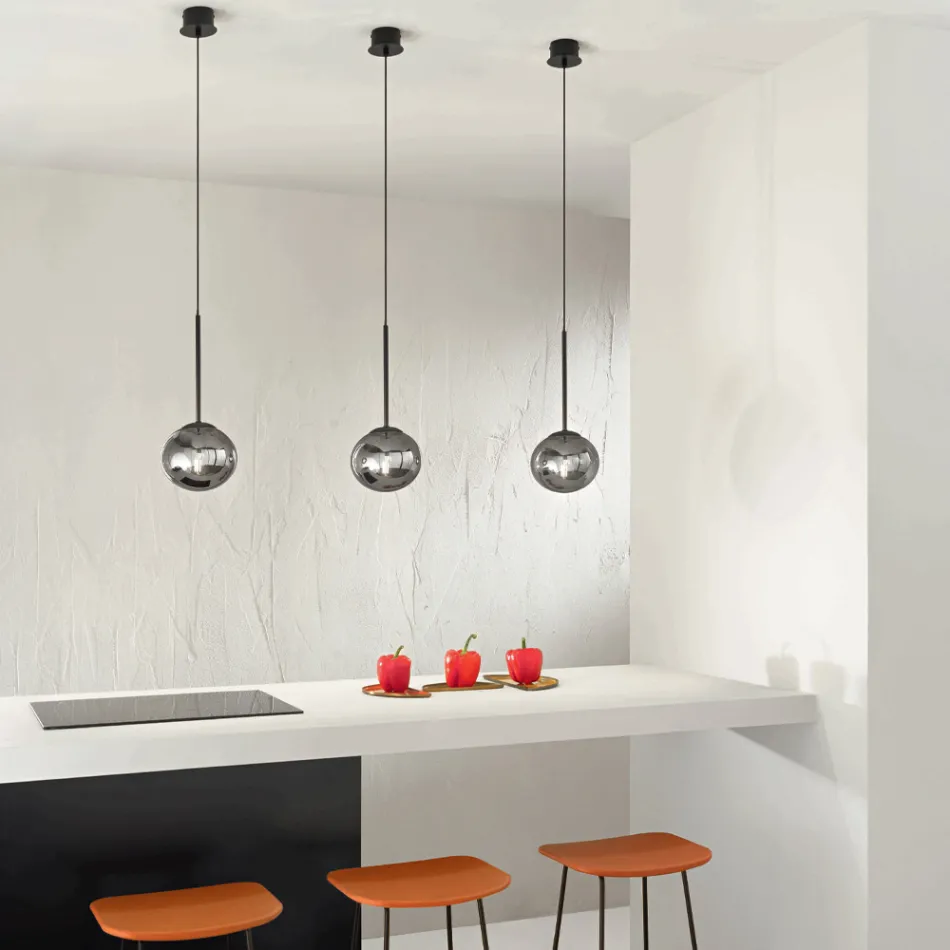 Candeeiro de Suspensão em Metal Pintado e Vidro Soprado - Ailanto Viadurini