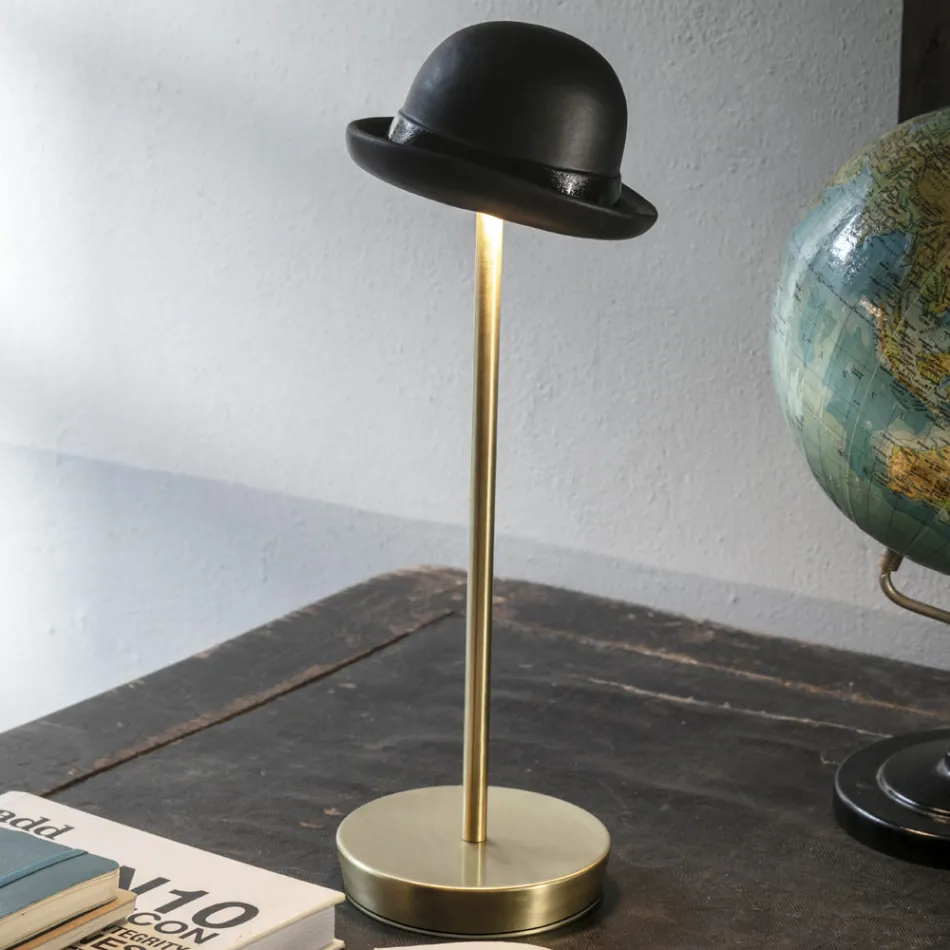 Luminária de mesa recarregável e inclinável da Magnet - Bombetta Viadurini