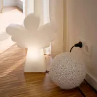 Candeeiro de pé branco E27, Led ou Solar Angel Design moderno - Angelostar Viadurini