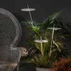 Candeeiro de pé de jardim com design branco de alumínio e folha de nenúfar - Cipriam Viadurini