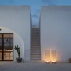 Candeeiro de pé LED em tecnopolímero cinzento e varetas de PVC brancas - Touch Viadurini