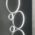 Candeeiro de pé LED moderno em ouro ou metal pintado de prata - Punto Viadurini