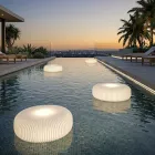 Luminária de chão Disco para exterior em polietileno branco, fabricada na Itália. Viadurini