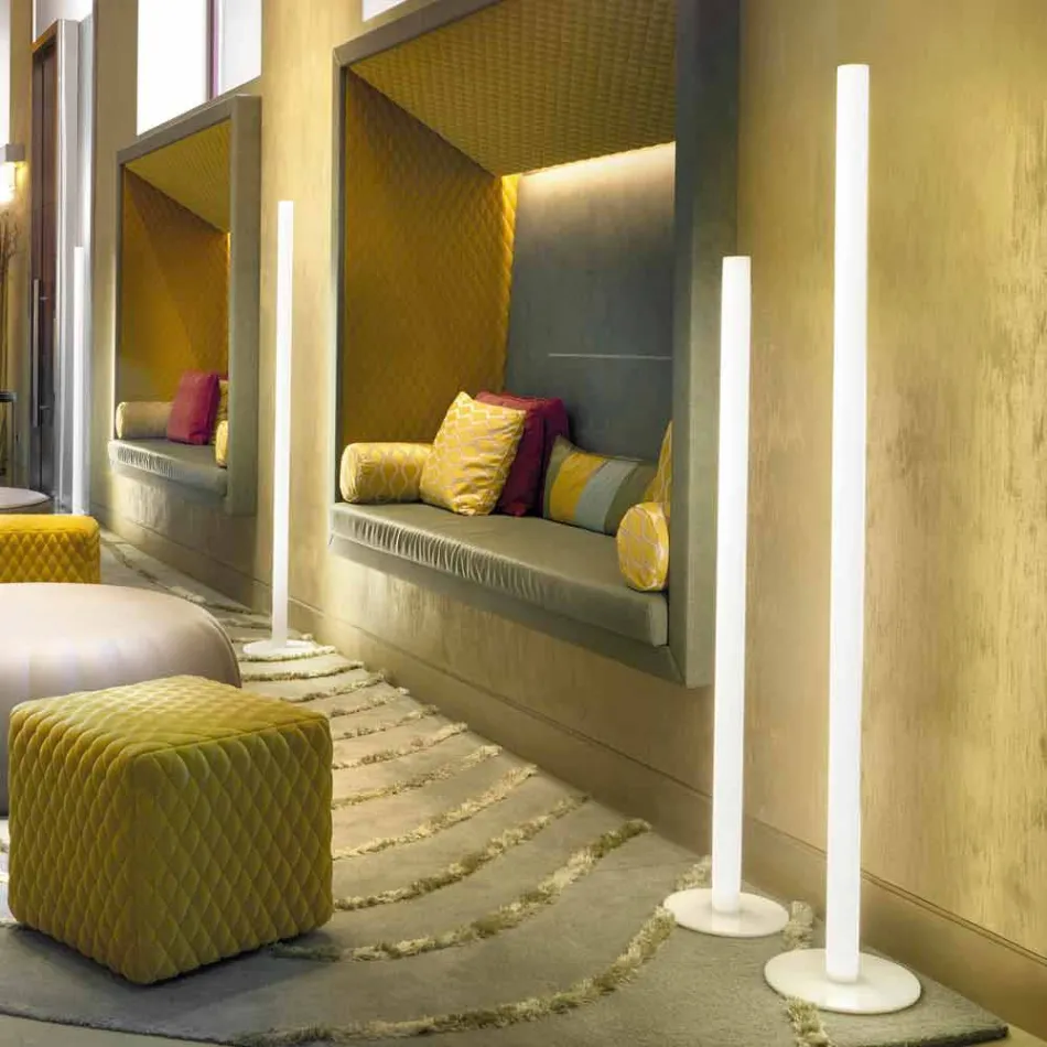 Luminária de piso Slim Flux Flux em metacrilato produzido na Itália Viadurini