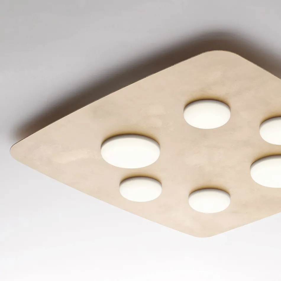 Uma luminária moderna de vidro e metal para uma decoração de interiores elegante – Kepler Viadurini