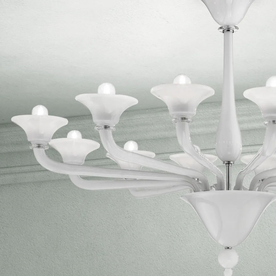 Candelabro 12 Luzes em Vidro Veneza Branco e Metal Cromado - Ismail Viadurini