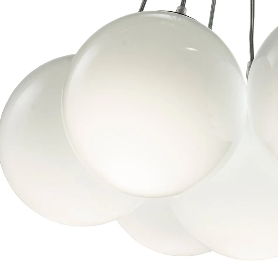 Lustre Althea de sete luzes em vidro polido ou acetinado, fabricado na Itália. Viadurini