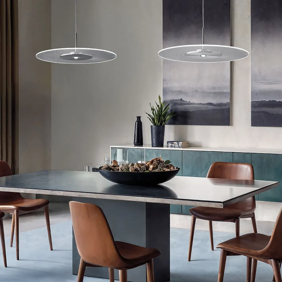 Lustre de metal com difusor de plexiglass micropontilhado - Nora Viadurini