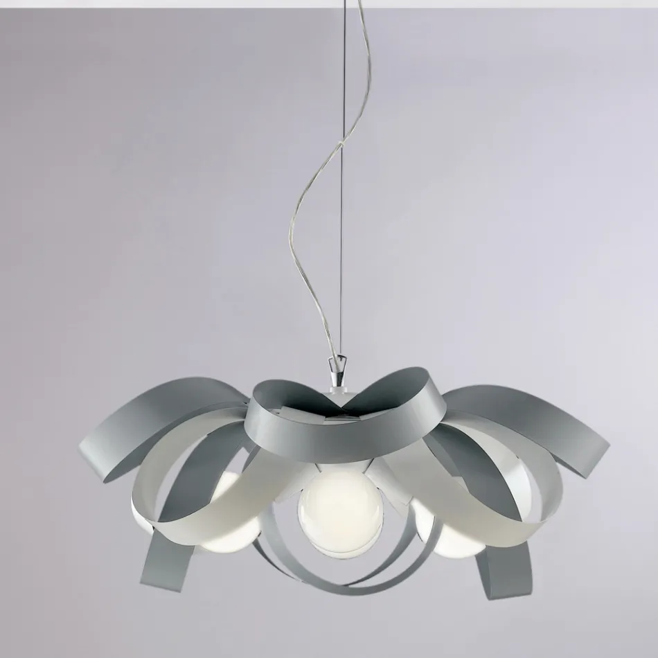 Lustre de metal branco em estilo shabby chic para uma decoração de bom gosto – Sea Viadurini