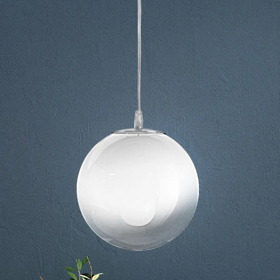 Lustre linear Isotta de quatro luzes em vidro branco, fabricado na Itália. Viadurini